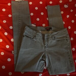 Forever 21 Gray Skinny Jeans with Classic Styling